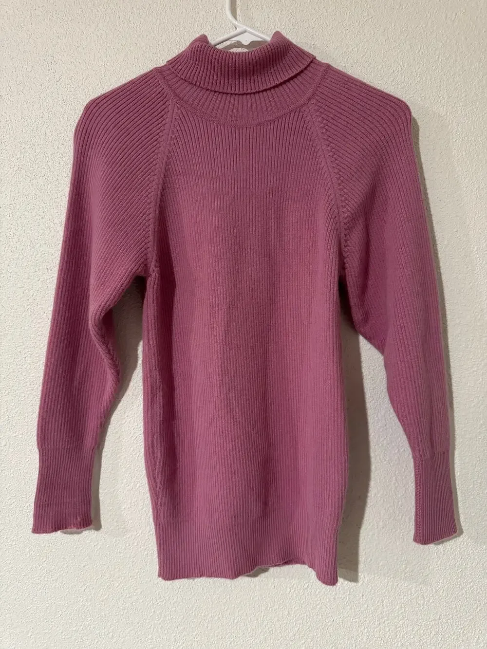 Vintage Jinma Dusty Pink 100% Pure Wool Ribbed Turtleneck Sweater